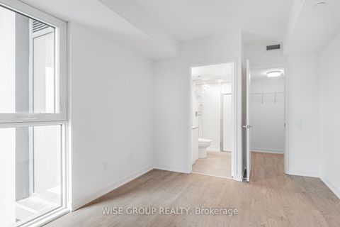 Photo 15 at 906 - 500 Wilson Avenue, Clanton Park, Toronto