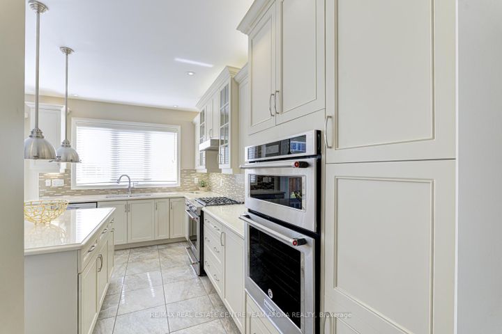 Photo 19 at 313 Buick Boulevard, Northwest Brampton, Brampton