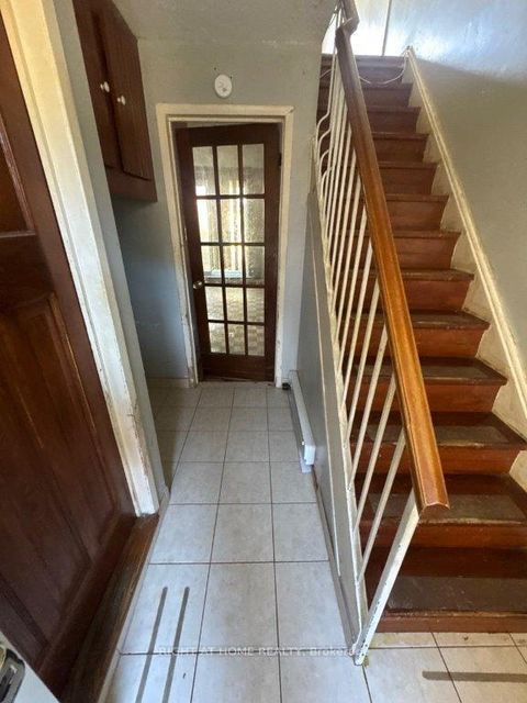 Photo 2 at 5 - 1209 Queen Street E, South Riverdale, Toronto
