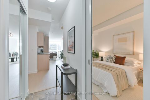 Photo 5 at 702 - 215 Fort York Boulevard, Niagara, Toronto