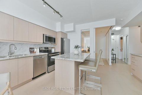 Photo 7 at 702 - 215 Fort York Boulevard, Niagara, Toronto