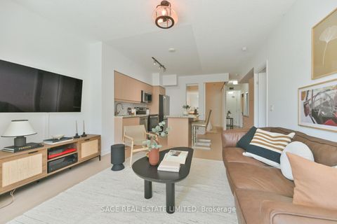 Photo 11 at 702 - 215 Fort York Boulevard, Niagara, Toronto