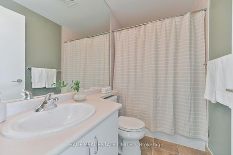 Photo 22 at 702 - 215 Fort York Boulevard, Niagara, Toronto