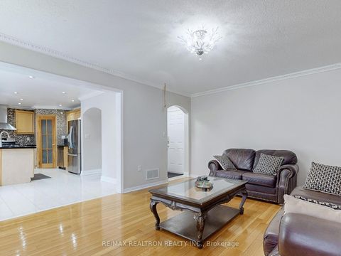 Photo 7 at 47 Skipperhill Crescent, Rouge E11, Toronto