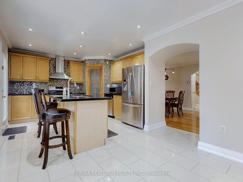 Photo 11 at 47 Skipperhill Crescent, Rouge E11, Toronto