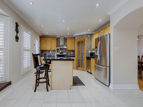 Photo 12 at 47 Skipperhill Crescent, Rouge E11, Toronto