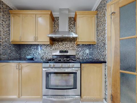 Photo 13 at 47 Skipperhill Crescent, Rouge E11, Toronto