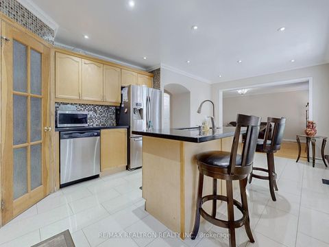 Photo 15 at 47 Skipperhill Crescent, Rouge E11, Toronto