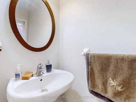 Photo 16 at 47 Skipperhill Crescent, Rouge E11, Toronto