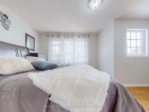 Photo 27 at 47 Skipperhill Crescent, Rouge E11, Toronto