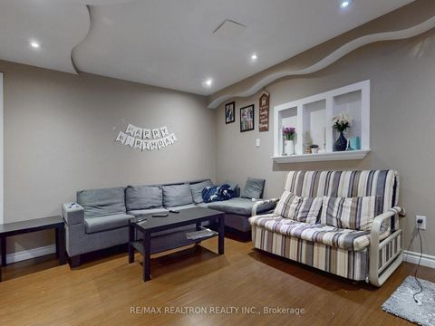 Photo 32 at 47 Skipperhill Crescent, Rouge E11, Toronto