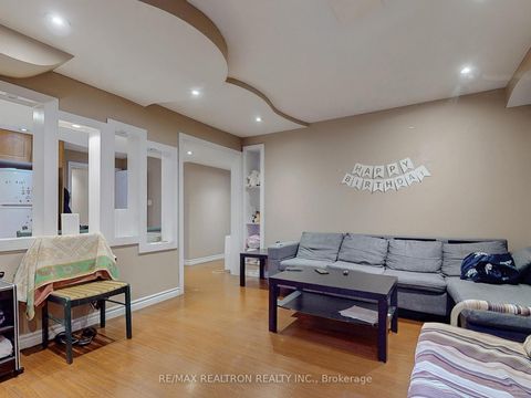 Photo 33 at 47 Skipperhill Crescent, Rouge E11, Toronto