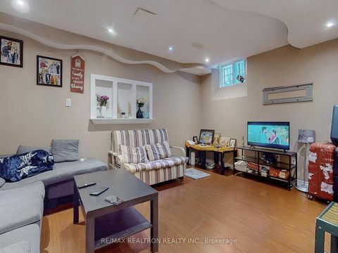 Photo 34 at 47 Skipperhill Crescent, Rouge E11, Toronto