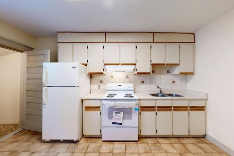 Photo 8 at 60 Ulster Street, University, Toronto Photo 8 at 60 Ulster Street, University, Toronto