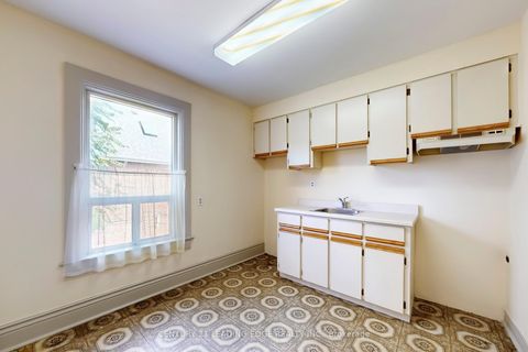 Photo 11 at 60 Ulster Street, University, Toronto