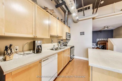 Photo 10 at 72 St. Patrick Street, Chinatown, Toronto