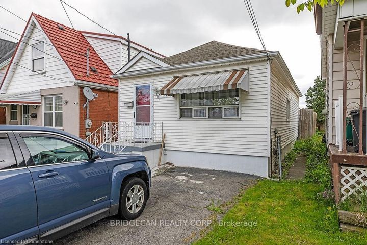 Photo 2 at 201 East 23rd Street, Eastmount, Hamilton