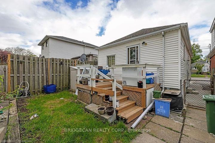 Photo 5 at 201 East 23rd Street, Eastmount, Hamilton
