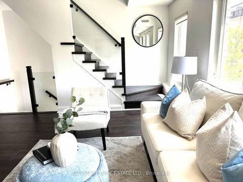 Photo 5 at 212 - 16 Foundry Avenue, Junction, Toronto