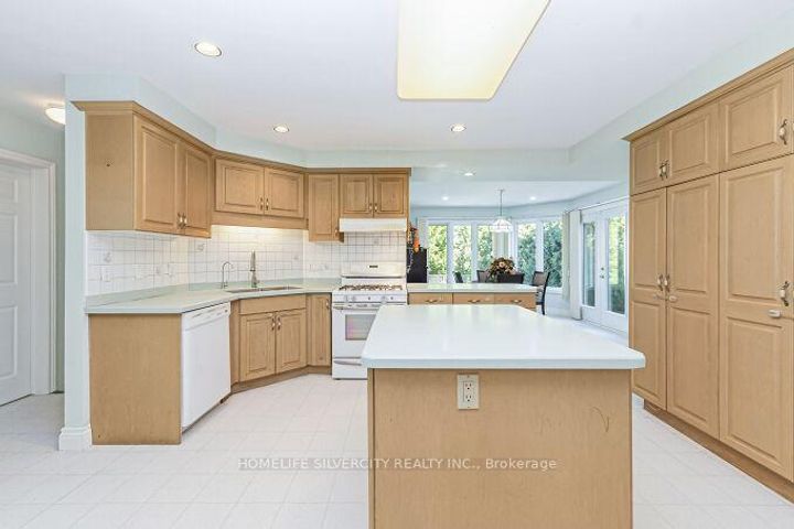 Photo 14 at 126 Montmorency Drive, Red Hill, Hamilton