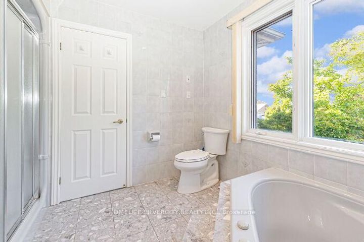Photo 24 at 126 Montmorency Drive, Red Hill, Hamilton