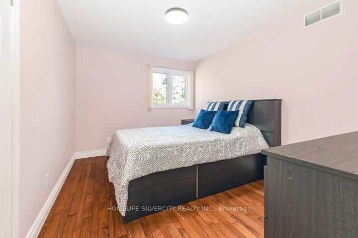 Photo 27 at 126 Montmorency Drive, Red Hill, Hamilton