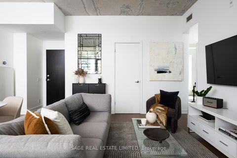 Photo 8 at 401 - 2 Gladstone Avenue, Little Portugal, Toronto