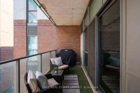 Photo 33 at 401 - 2 Gladstone Avenue, Little Portugal, Toronto
