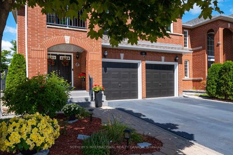 Photo 1 at 52 Monteith Crescent, Maple, Vaughan