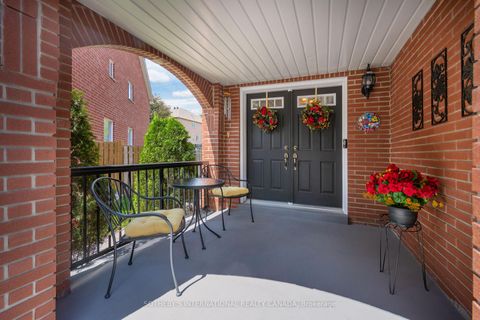 Photo 3 at 52 Monteith Crescent, Maple, Vaughan
