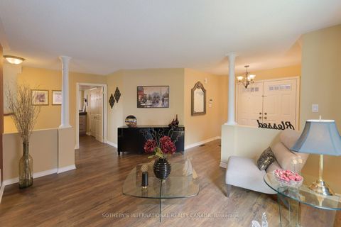 Photo 6 at 52 Monteith Crescent, Maple, Vaughan