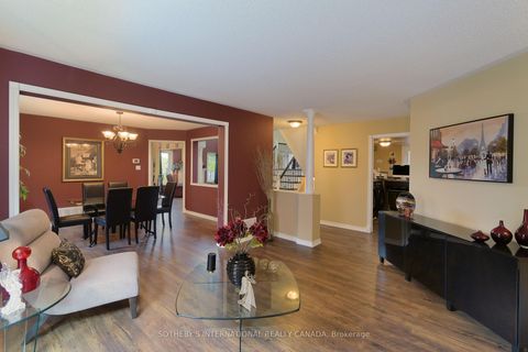 Photo 8 at 52 Monteith Crescent, Maple, Vaughan