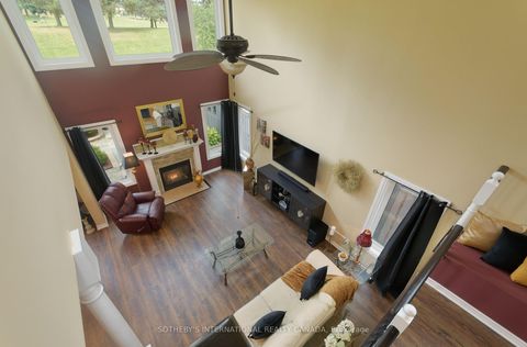 Photo 13 at 52 Monteith Crescent, Maple, Vaughan
