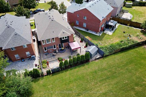 Photo 39 at 52 Monteith Crescent, Maple, Vaughan