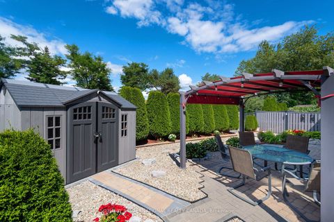 Photo 40 at 52 Monteith Crescent, Maple, Vaughan