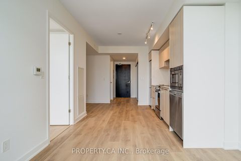 Photo 13 at 3103 - 501 Yonge Street, Yonge Corridor, Toronto