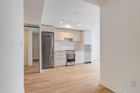 Photo 18 at 3103 - 501 Yonge Street, Yonge Corridor, Toronto