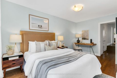 Photo 16 at 48 Salisbury Avenue, South St. James Town, Toronto