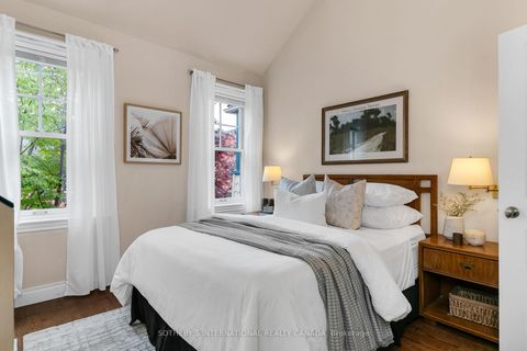 Photo 18 at 48 Salisbury Avenue, South St. James Town, Toronto