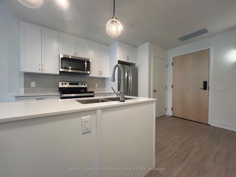 Photo 4 at 201 - 121 Mary Street, Creemore, Clearview