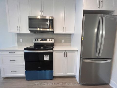 Photo 5 at 201 - 121 Mary Street, Creemore, Clearview