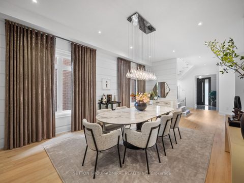 Photo 4 at 29 Kylemount Court, Patterson, Vaughan