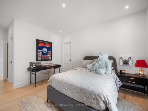 Photo 19 at 29 Kylemount Court, Patterson, Vaughan