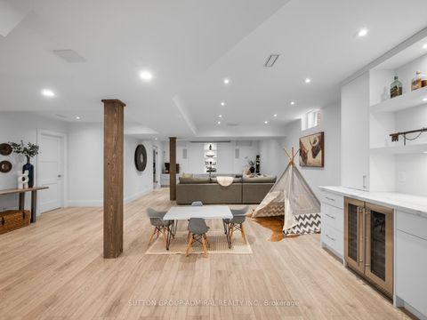 Photo 30 at 29 Kylemount Court, Patterson, Vaughan