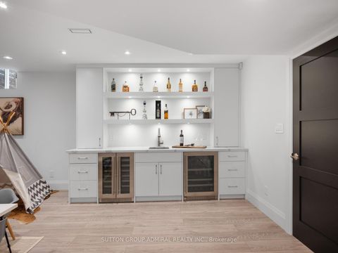 Photo 31 at 29 Kylemount Court, Patterson, Vaughan