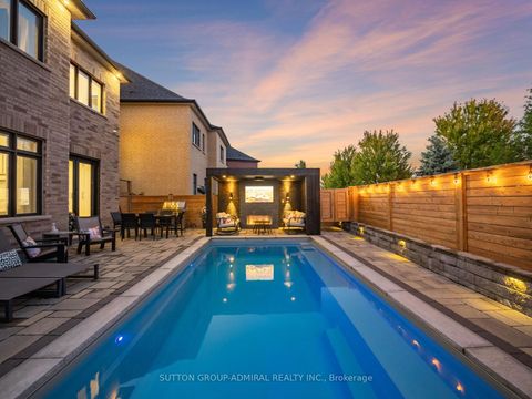 Photo 38 at 29 Kylemount Court, Patterson, Vaughan