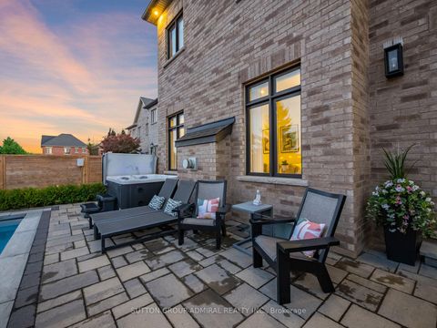 Photo 43 at 29 Kylemount Court, Patterson, Vaughan