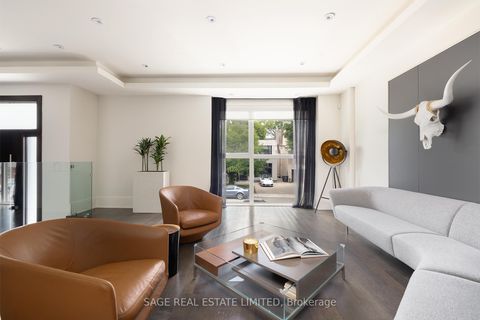 Photo 2 at 40 Hoyle Avenue, Mount Pleasant East, Toronto