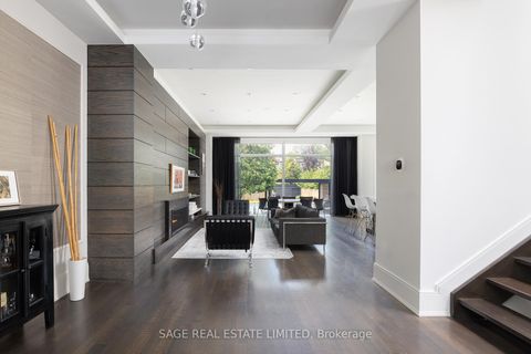 Photo 5 at 40 Hoyle Avenue, Mount Pleasant East, Toronto