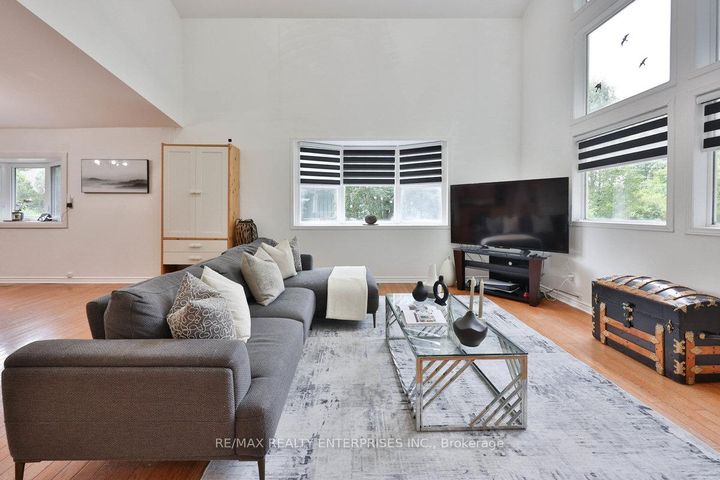 Photo 17 at 708 Montbeck Crescent, Lakeview, Mississauga